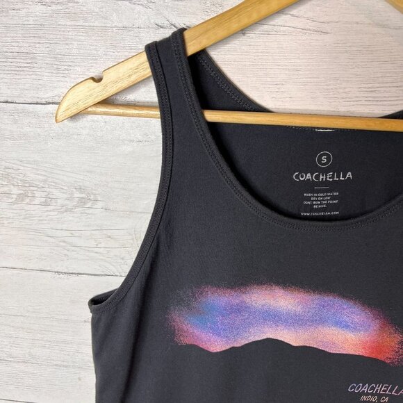 Coachella Tank Top Womens Size Small Gray Indio CA 2018 Lineup Rainbow Sunset - Picture 8 of 14